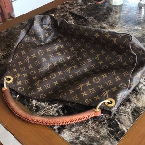Louis Vuitton Artsy Mm